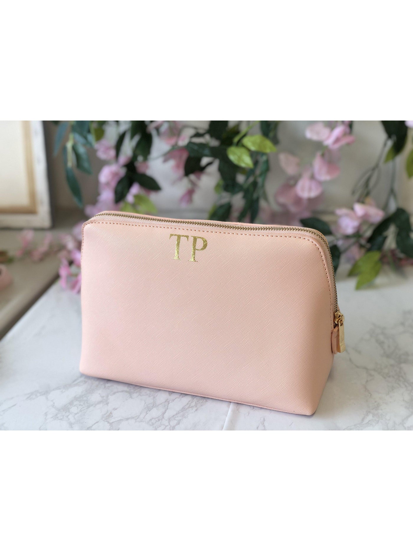 Personalised make-up bag with gold foil monogram