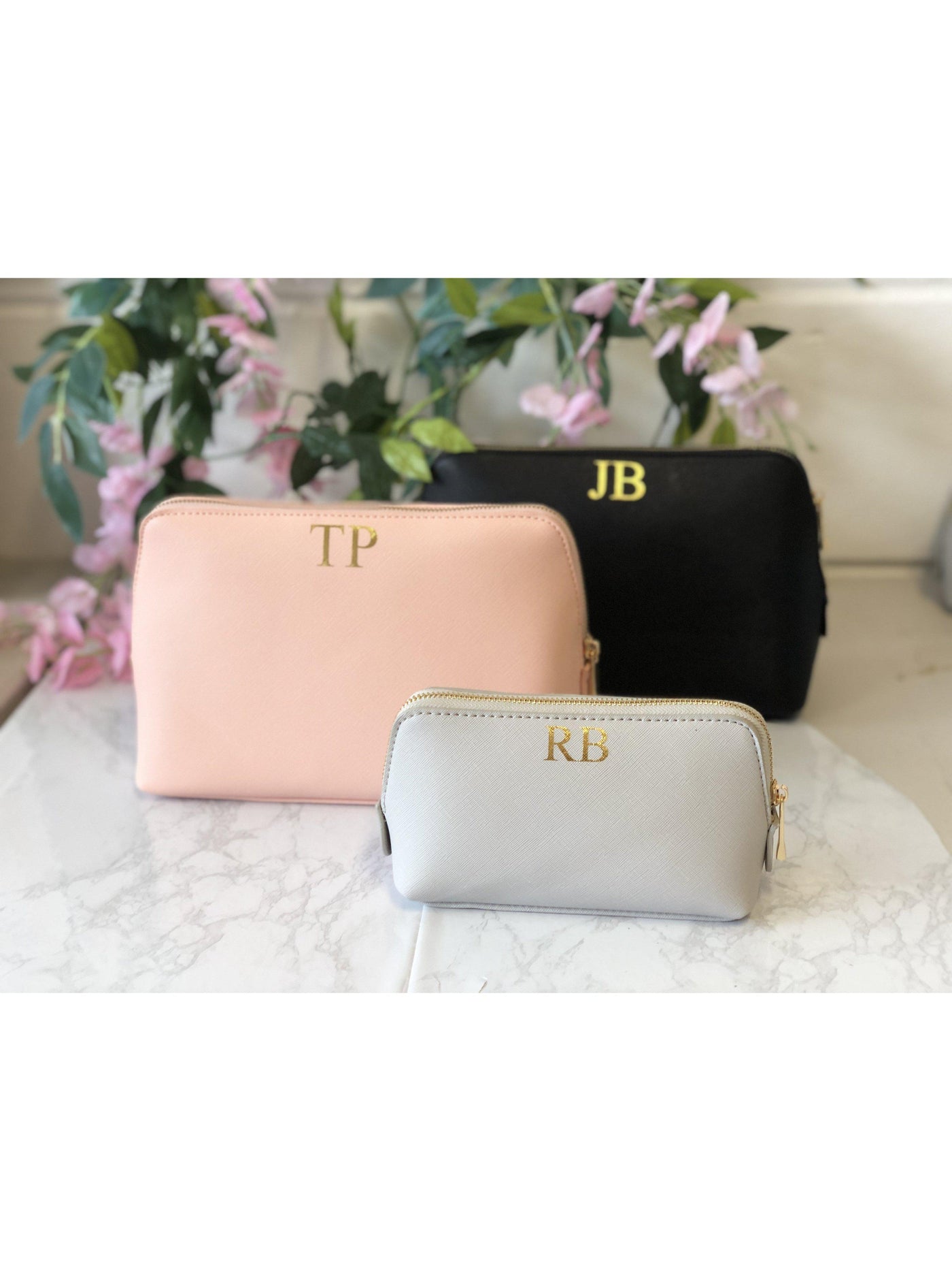 Personalised make-up bag with gold foil monogram