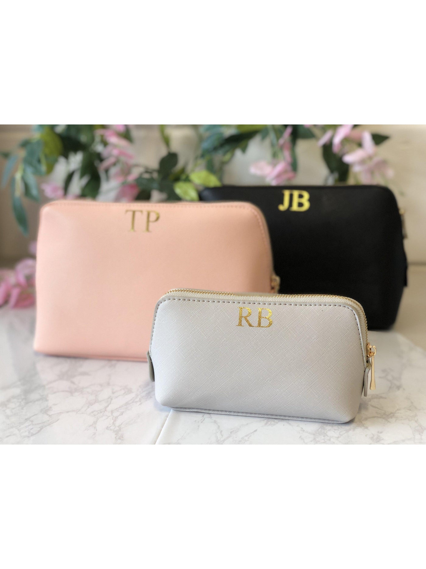 Personalised make-up bag with gold foil monogram