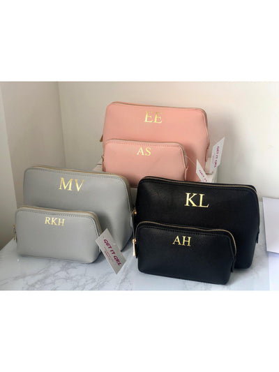 Personalised make-up bag with gold foil monogram